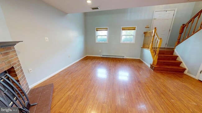 Building Photo - 5612 Gresham Ln