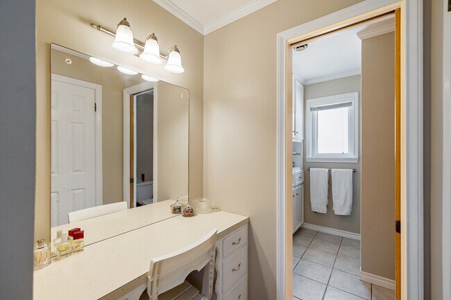 Building Photo - 4411 Deer Lodge Dr