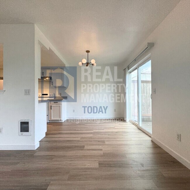 Building Photo - Yang - 334/336 (Olympic Group)