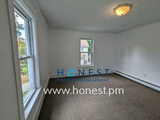 Building Photo - 41 Windsor St