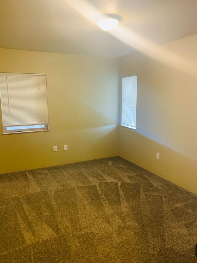 Building Photo - 4428 B Deveraux Pl