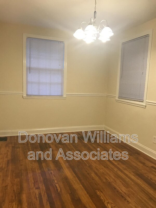 Building Photo - 2200 Thurmond Pl