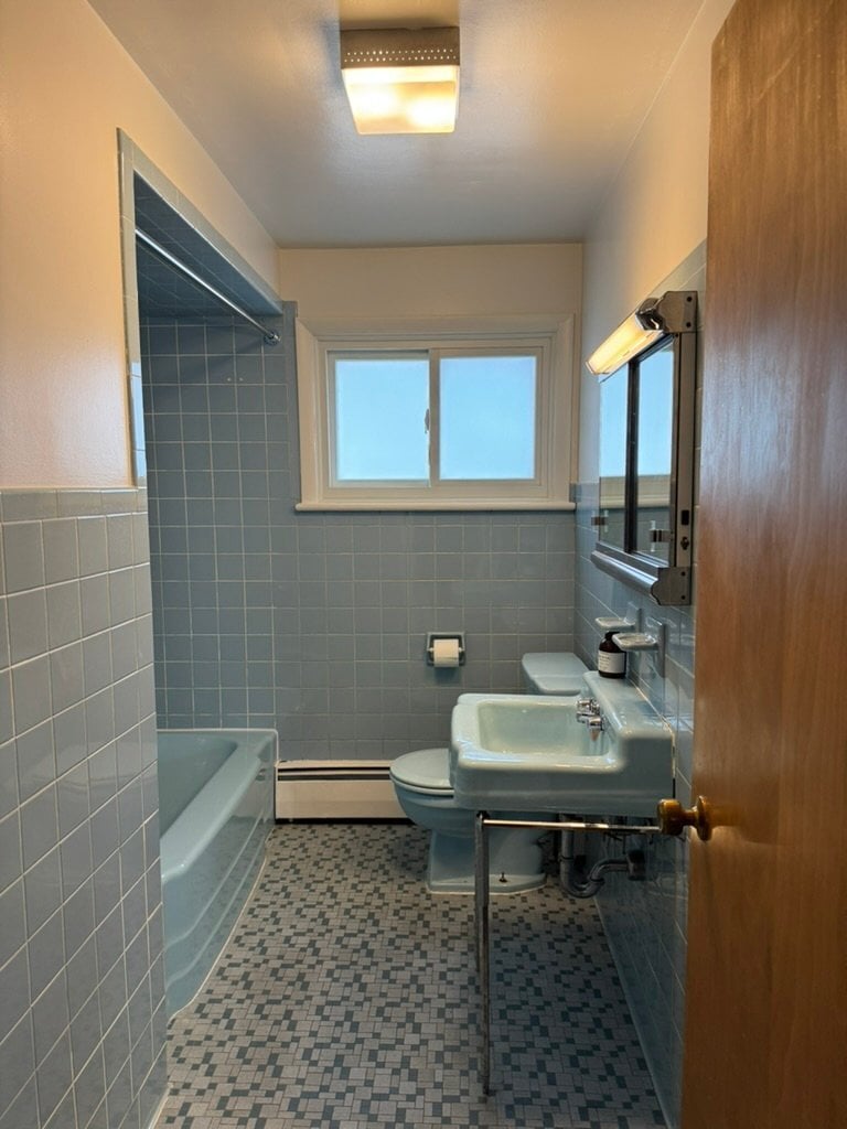 Building Photo - 307 Warren St