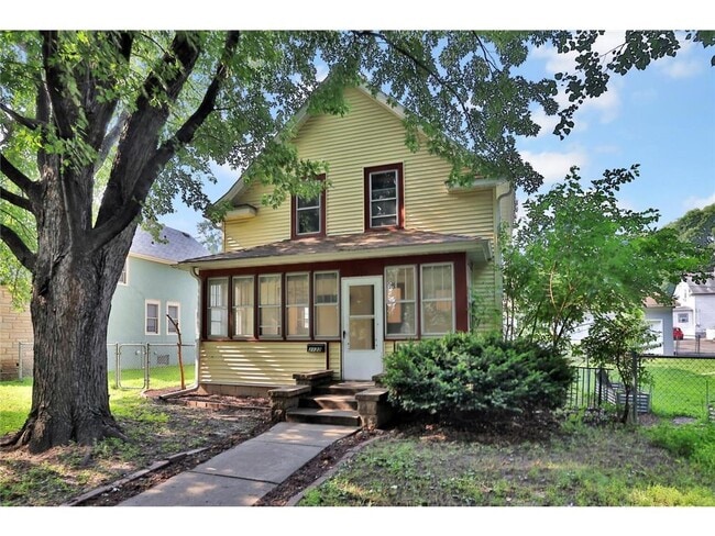 Building Photo - 2122 Temple Ct