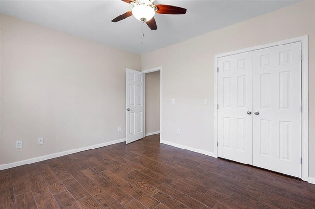 Building Photo - 1083 Soaring Way NE