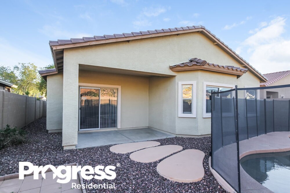 Building Photo - 13758 W Port Royale Ln