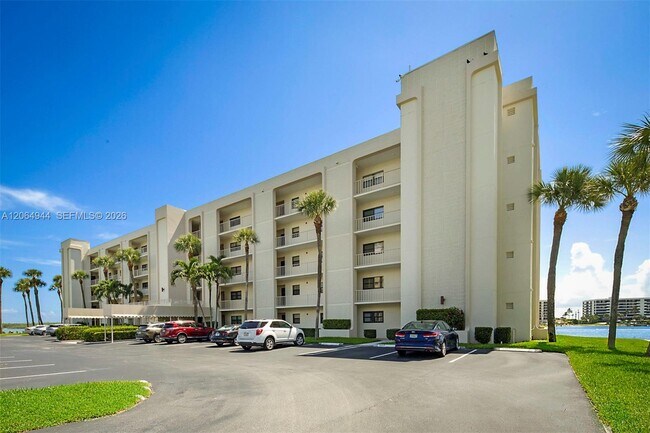 Building Photo - 100 Intracoastal Pl