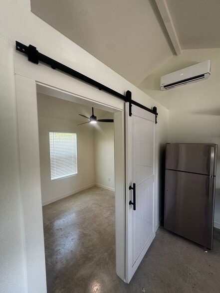 Building Photo - 1307 Hidden Creek Ln