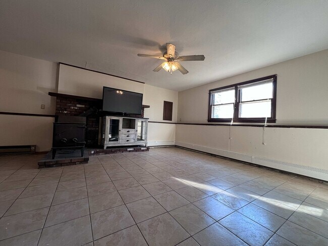 Building Photo - 23 Hospital Rd