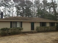 Building Photo - 3 Bed, 1.5 Bath