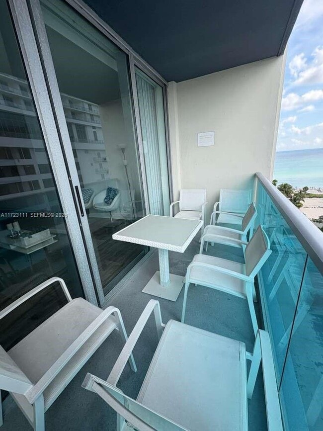 Building Photo - 4001 S Ocean Dr