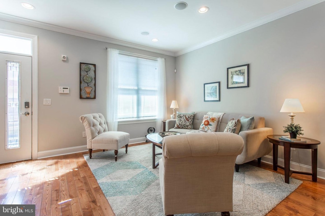 Livingroom - 1333 S Cleveland St