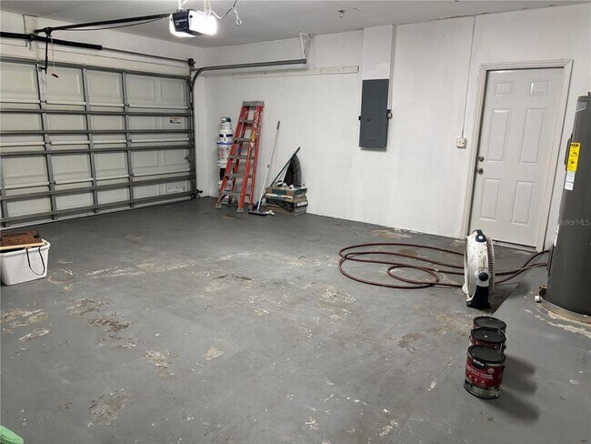 Building Photo - 8363 Jennifer Ln