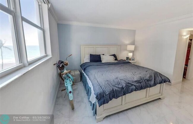 Building Photo - 4250 Galt Ocean Dr