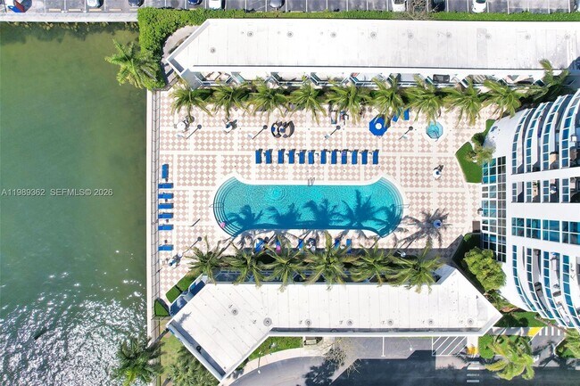 Building Photo - 1945 S Ocean Dr