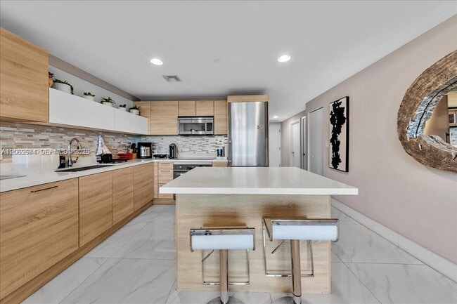 Building Photo - 16385 Biscayne Blvd
