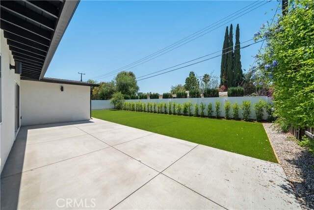 Building Photo - 22928 Leadwell St