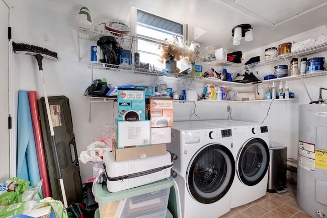 Building Photo - 3221 Cloverwood Dr