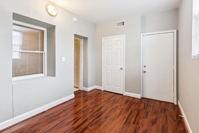 Building Photo - 1712 West Virginia Ave NE