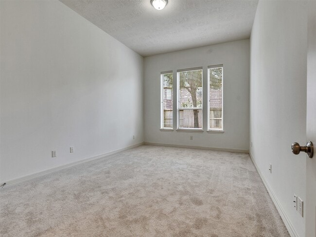 Building Photo - 28003 Iberville Glen Dr