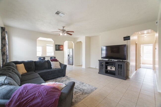 Building Photo - 1111 Turnberry Park Ln