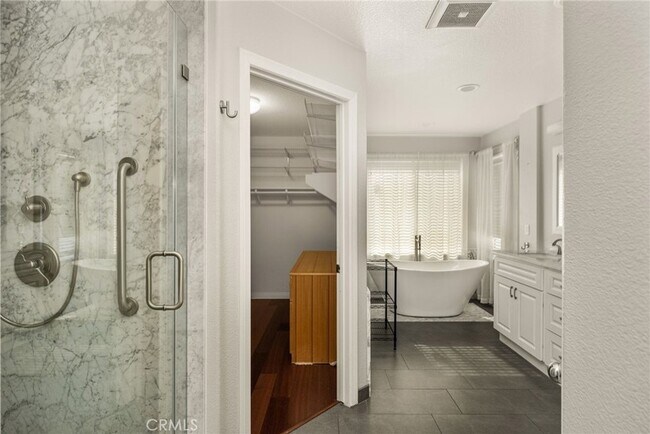 Building Photo - 4867 Tremezzo Dr
