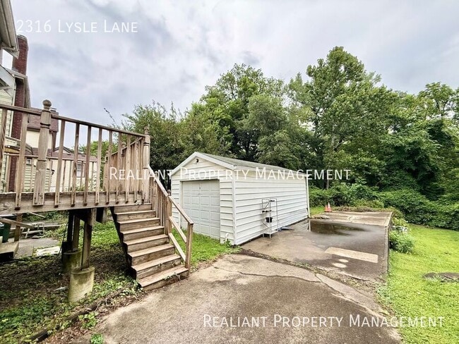 Building Photo - 2316 Lysle Ln