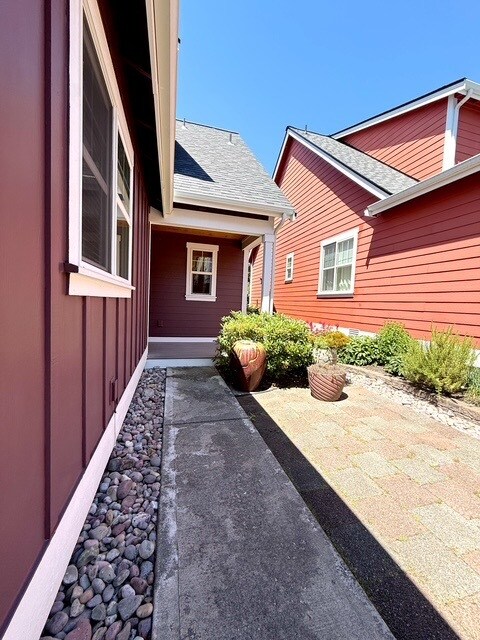 Building Photo - 19478 Jensen Way NE
