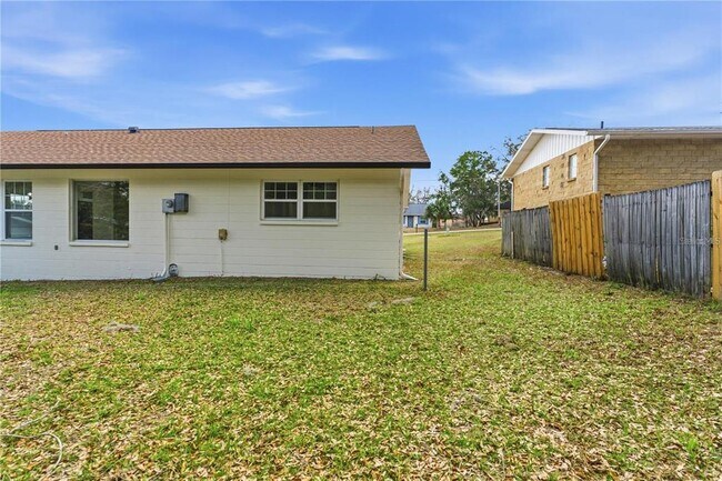 Building Photo - 616 Water Rd