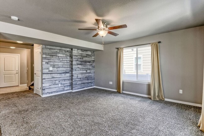 Building Photo - 1748 Ruddlesway Dr