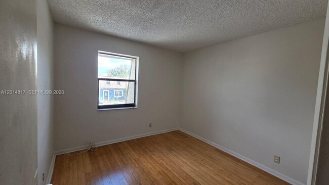Building Photo - 5958 NW 24th Ct