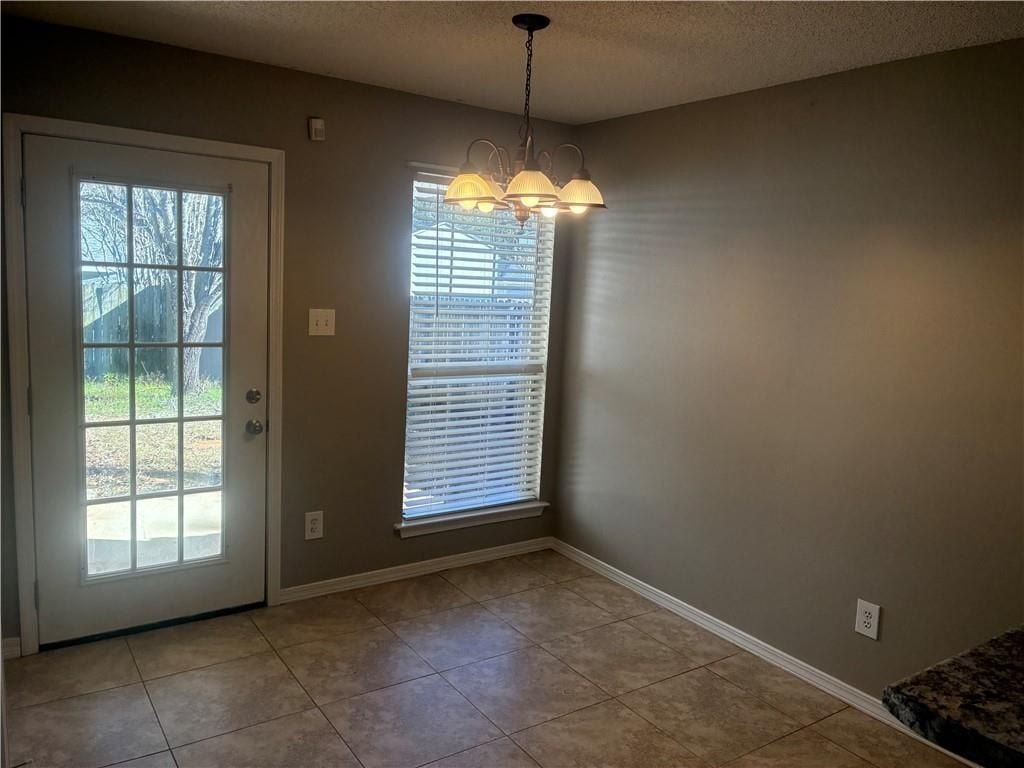 Building Photo - 611 Westchase Ct N