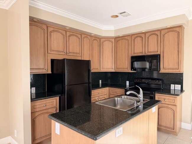 Building Photo - 104 Quail Run