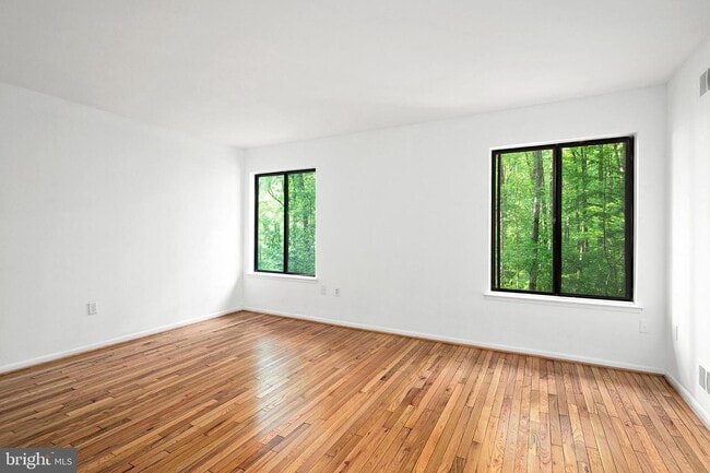 Building Photo - 11150 Wood Elves Way