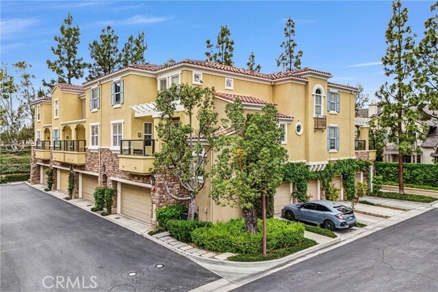 Building Photo - 702 Terra Bella