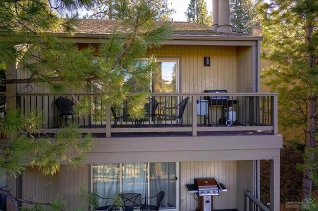 Building Photo - SWEET 2 BEDROOM, 1 BATH MT BACHELOR VILLAGE CONDO FOR RENT - AVAILABLE NOW!