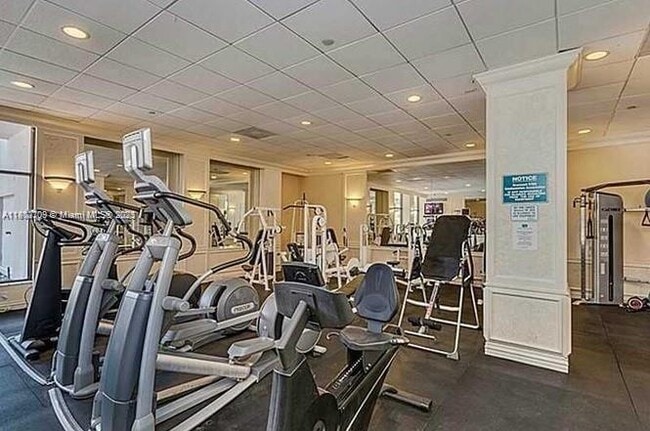 Building Photo - 5700 Collins Ave