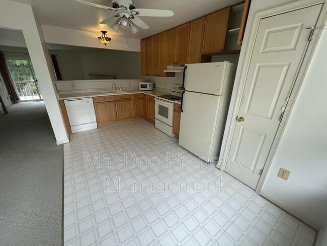 Building Photo - 11303 Kings Crest Ct