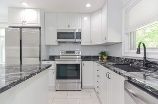 Building Photo - 237 Trenton St