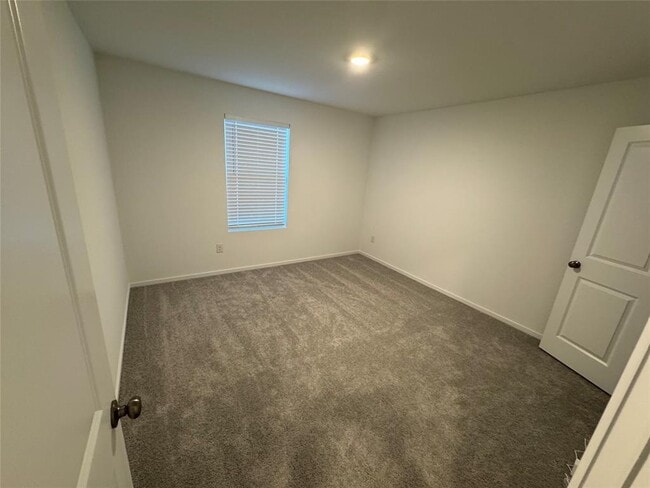 Building Photo - 26706 Feather Reed Dr