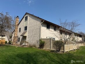 Building Photo - 56 Thoreau Dr