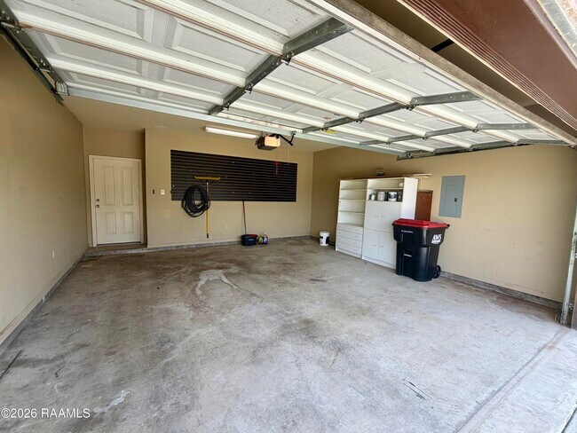 Building Photo - 212 Chevalier Blvd