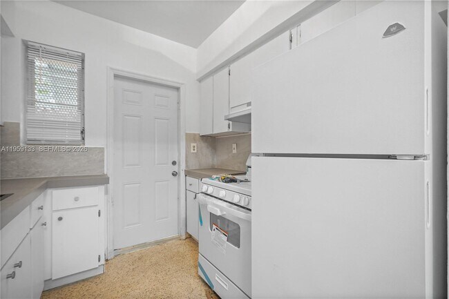 Building Photo - 710 82nd St