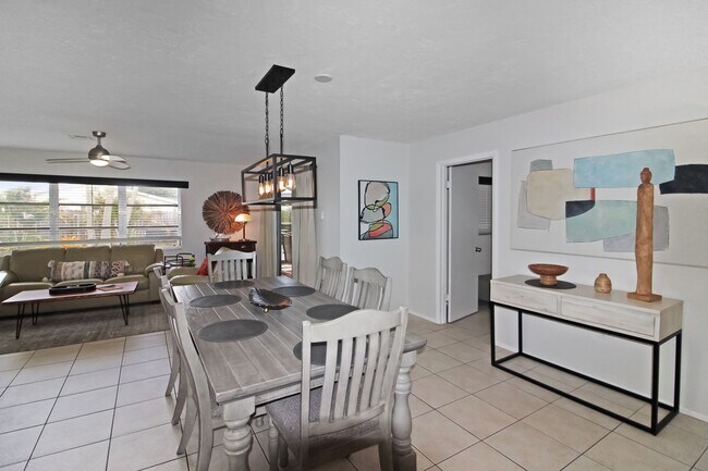 Building Photo - Venice East Annual House for Rent