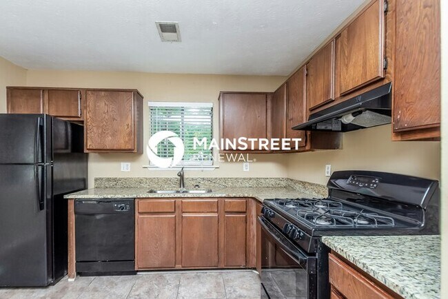 Building Photo - 3 Bedroom Pet-Friendly Home in Conyers, GA with Main Street Renewal