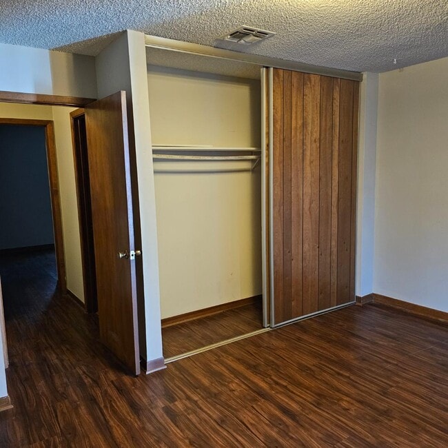 Building Photo - 1110 Audubon Ave