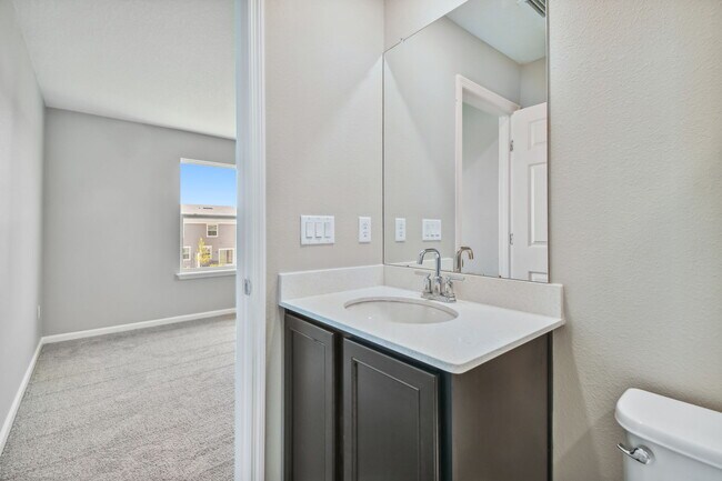 Building Photo - 9798 Fiddleback Ln