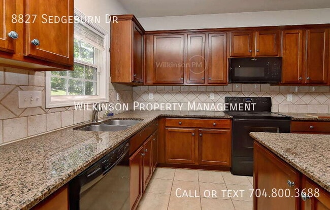 Building Photo - 8827 SedgeBurn Dr