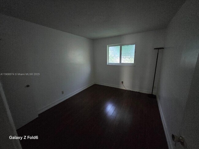 Building Photo - 1715 Wiley St