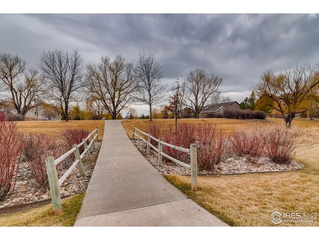 Building Photo - 5225 White Willow Dr